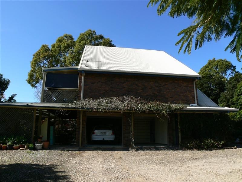 4 Balmoral Court, Urraween QLD 4655