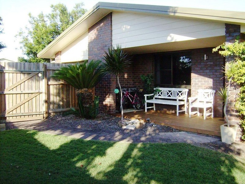 35 Old Maryborough Rd, Pialba QLD 4655