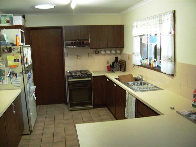 35 Old Maryborough Rd, Pialba QLD 4655