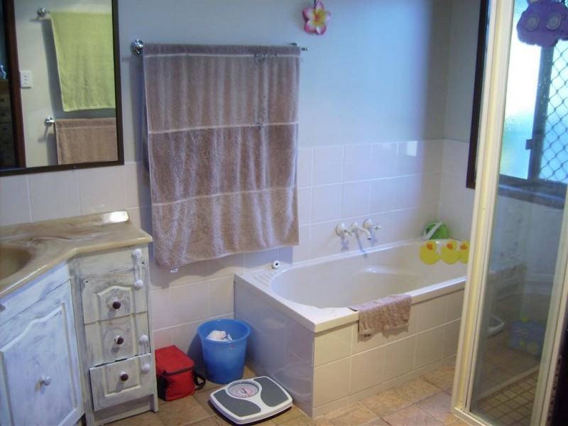 35 Old Maryborough Rd, Pialba QLD 4655