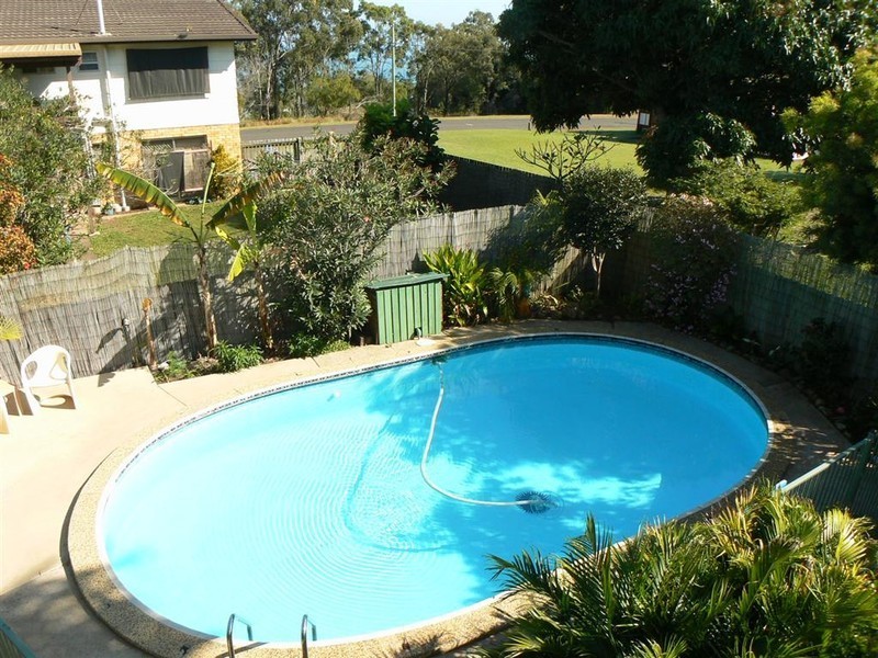 1 Kurrajong Cr, Point Vernon QLD 4655