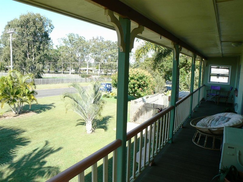 1 Kurrajong Cr, Point Vernon QLD 4655