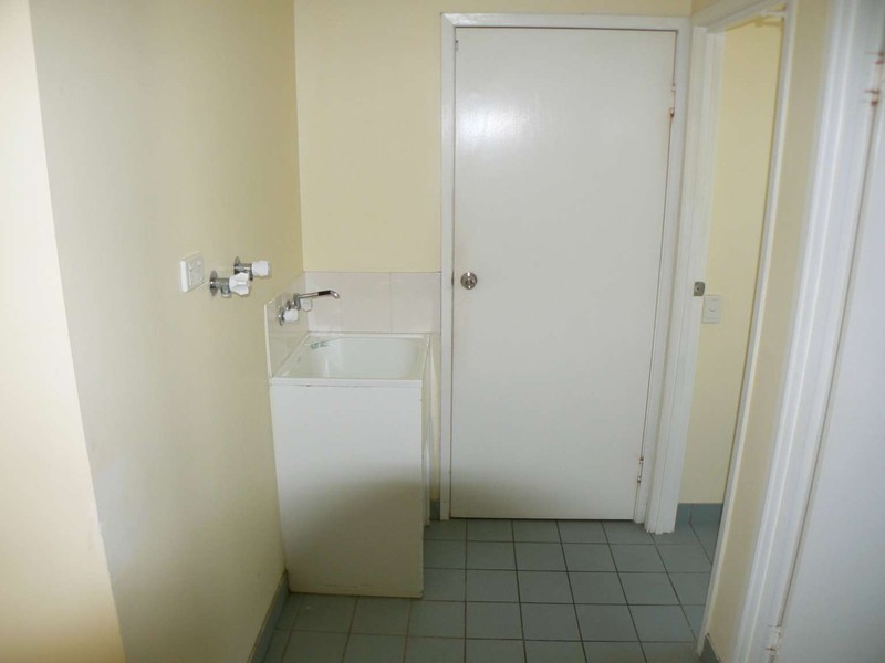 Unit 4/274 Main St, Kawungan QLD 4655