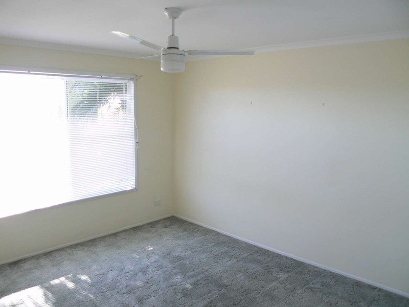Unit 4/274 Main St, Kawungan QLD 4655