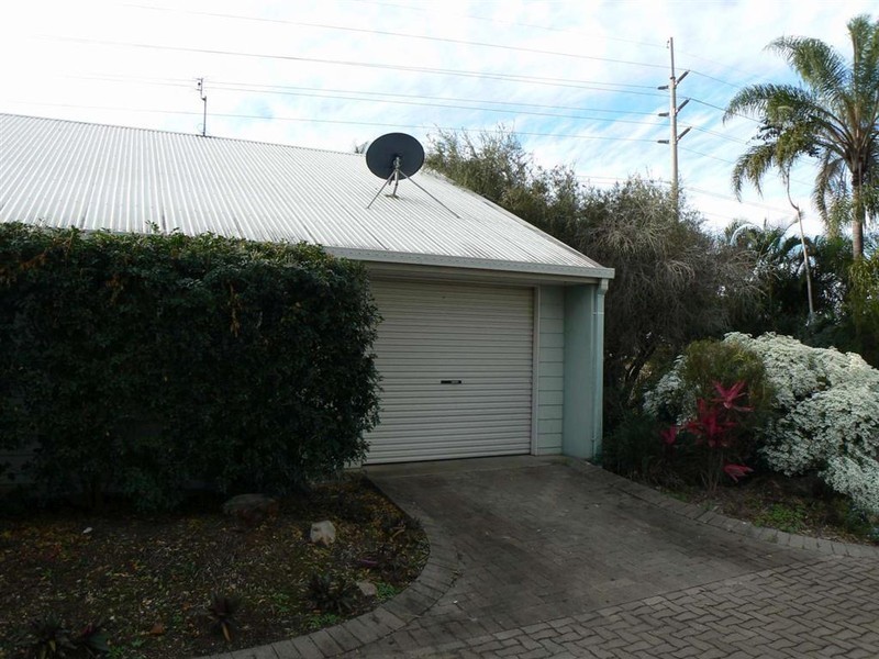Unit 4/274 Main St, Kawungan QLD 4655