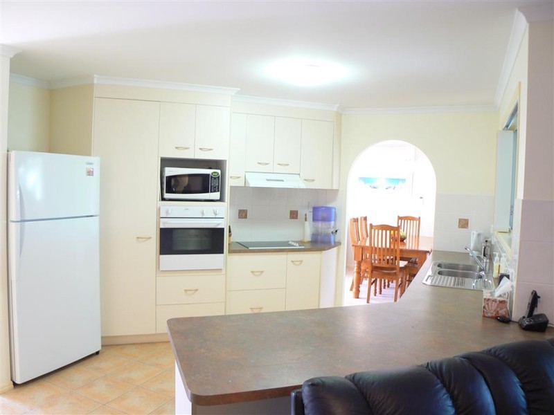 56 Mackay Dr, Kawungan QLD 4655