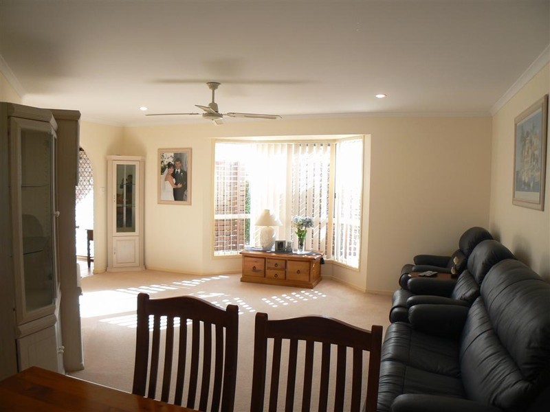 56 Mackay Dr, Kawungan QLD 4655