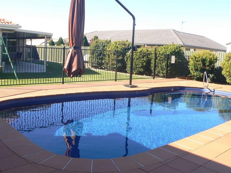 56 Mackay Dr, Kawungan QLD 4655