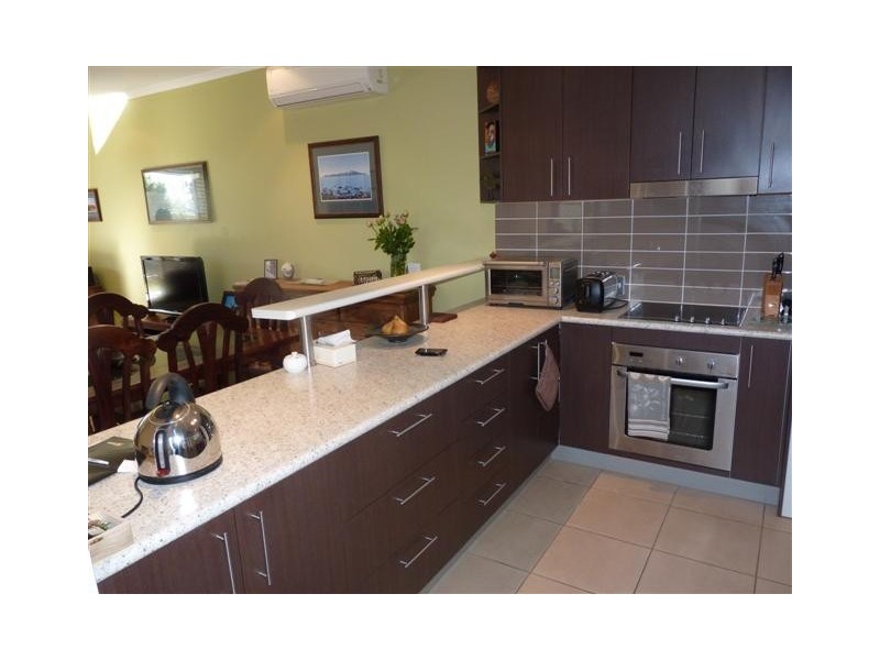 1/230 Pulgul St (The Domain), Urangan QLD 4655