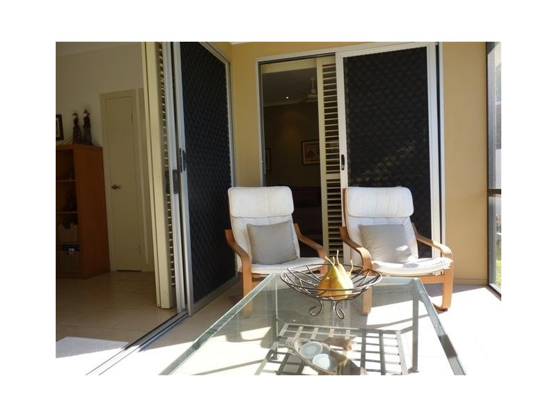 1/230 Pulgul St (The Domain), Urangan QLD 4655