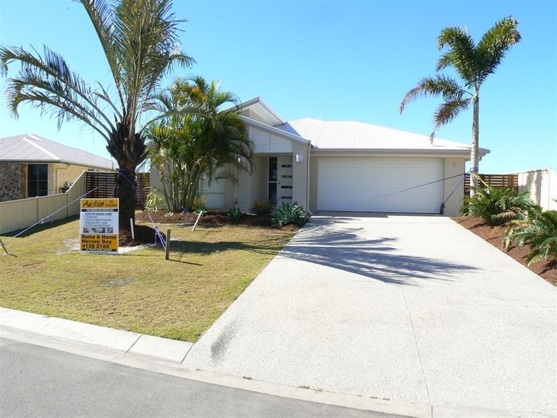 5 Honey Myrtle Cl, Burrum Heads QLD 4659
