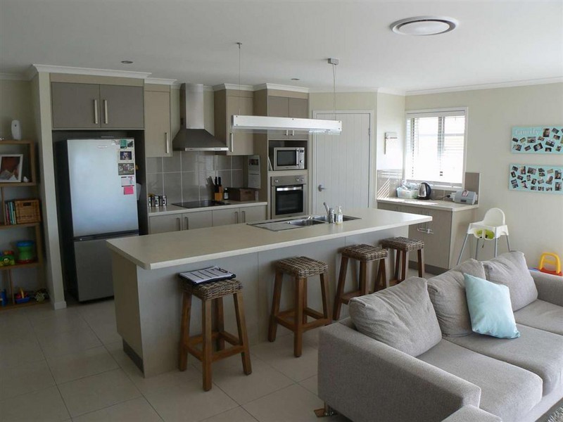 5 Honey Myrtle Cl, Burrum Heads QLD 4659