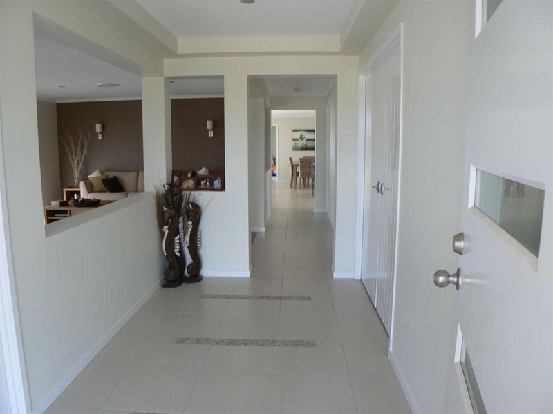 5 Honey Myrtle Cl, Burrum Heads QLD 4659