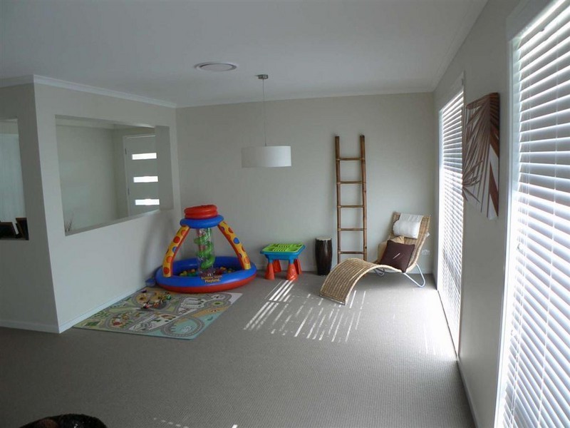 5 Honey Myrtle Cl, Burrum Heads QLD 4659