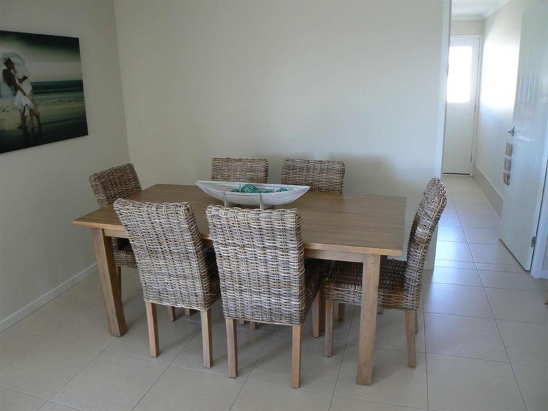 5 Honey Myrtle Cl, Burrum Heads QLD 4659