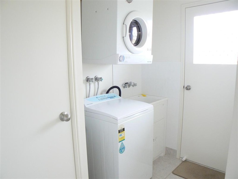 3 Dory Drive, Point Vernon QLD 4655