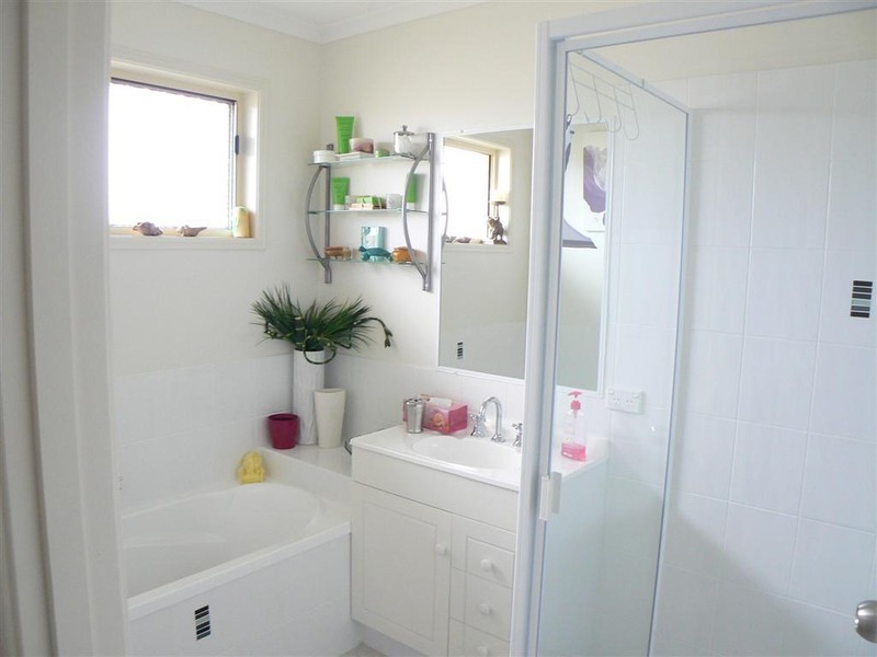 3 Dory Drive, Point Vernon QLD 4655