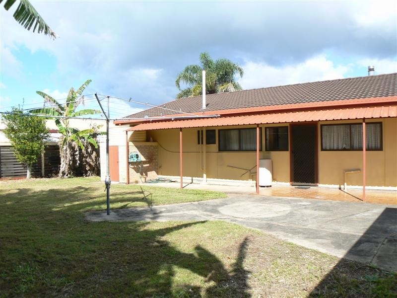 14 Kuruman St, Scarness QLD 4655