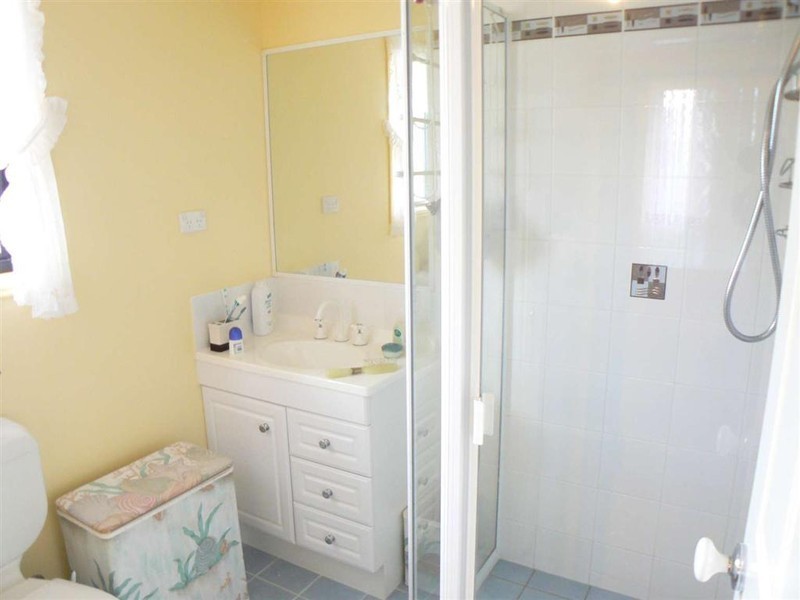 25 Marineview Ave, Scarness QLD 4655