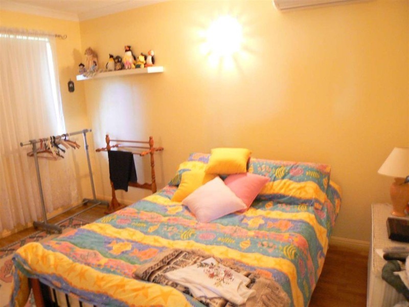 25 Marineview Ave, Scarness QLD 4655