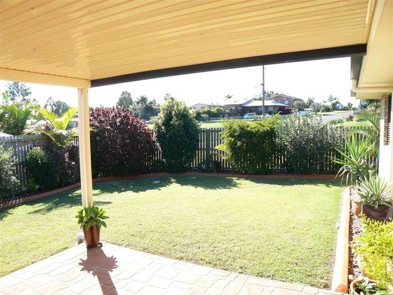25 Marineview Ave, Scarness QLD 4655