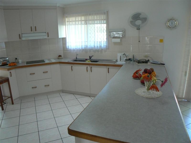 15 Karina Ct, Urangan QLD 4655