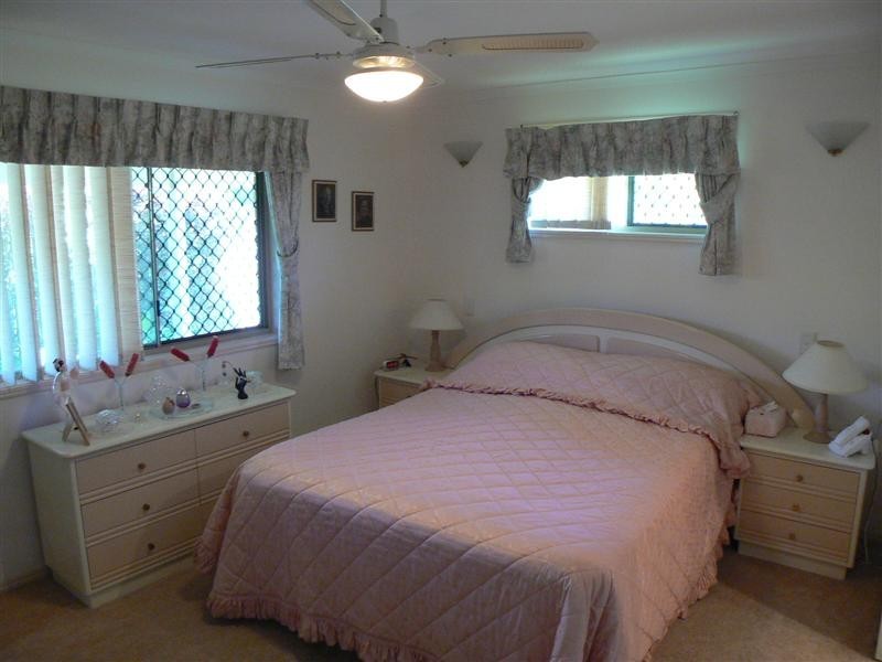 15 Karina Ct, Urangan QLD 4655