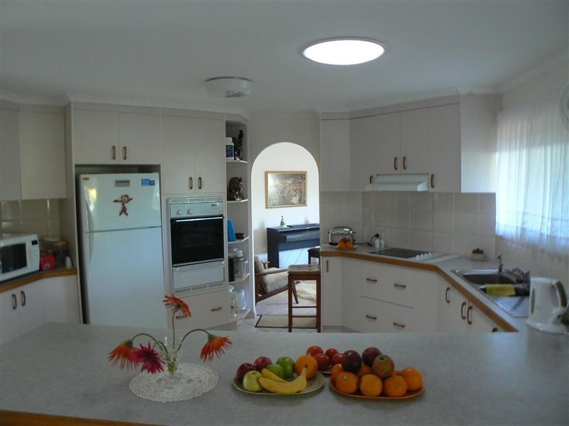 15 Karina Ct, Urangan QLD 4655