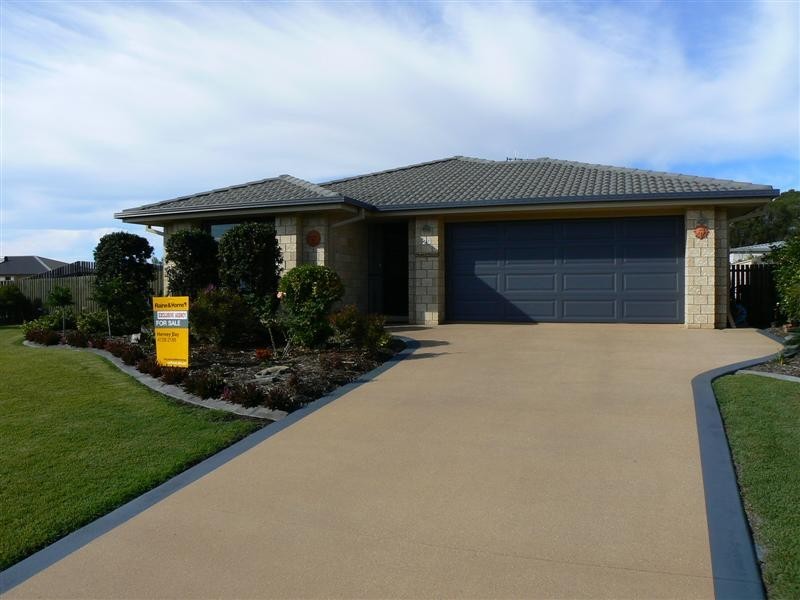 23 Lakes Bvd, Burrum Heads QLD 4659