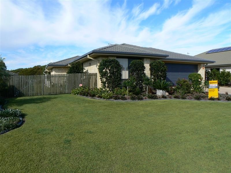 23 Lakes Bvd, Burrum Heads QLD 4659