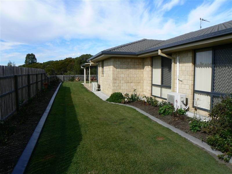 23 Lakes Bvd, Burrum Heads QLD 4659