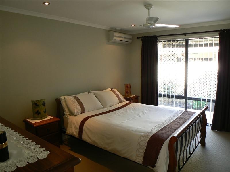 23 Lakes Bvd, Burrum Heads QLD 4659