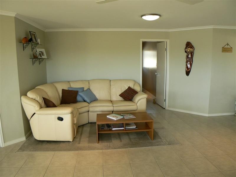 23 Lakes Bvd, Burrum Heads QLD 4659