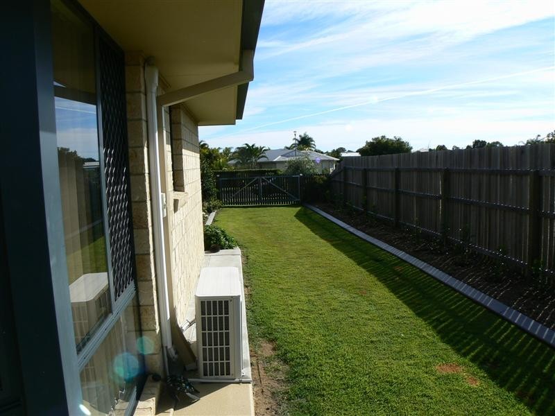 23 Lakes Bvd, Burrum Heads QLD 4659