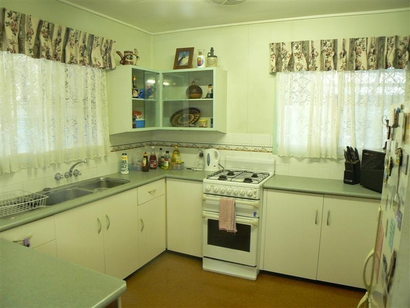 34 Hervey St, Scarness QLD 4655