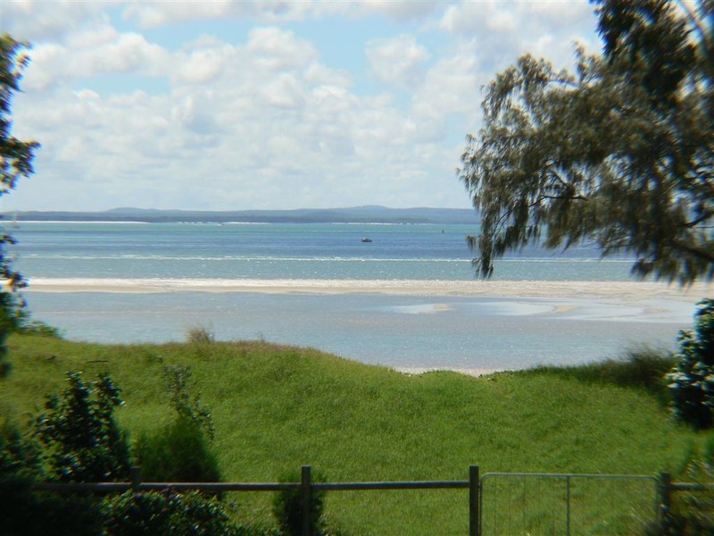 595 Esplanade, Urangan QLD 4655