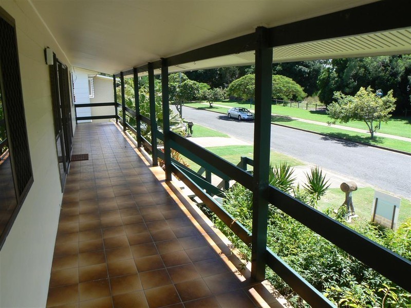 595 Esplanade, Urangan QLD 4655