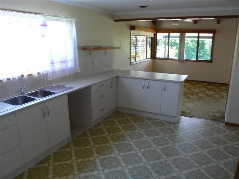 595 Esplanade, Urangan QLD 4655