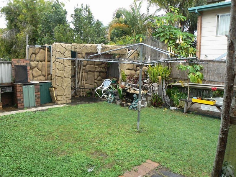 595 Esplanade, Urangan QLD 4655
