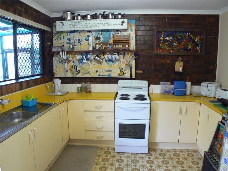 595 Esplanade, Urangan QLD 4655