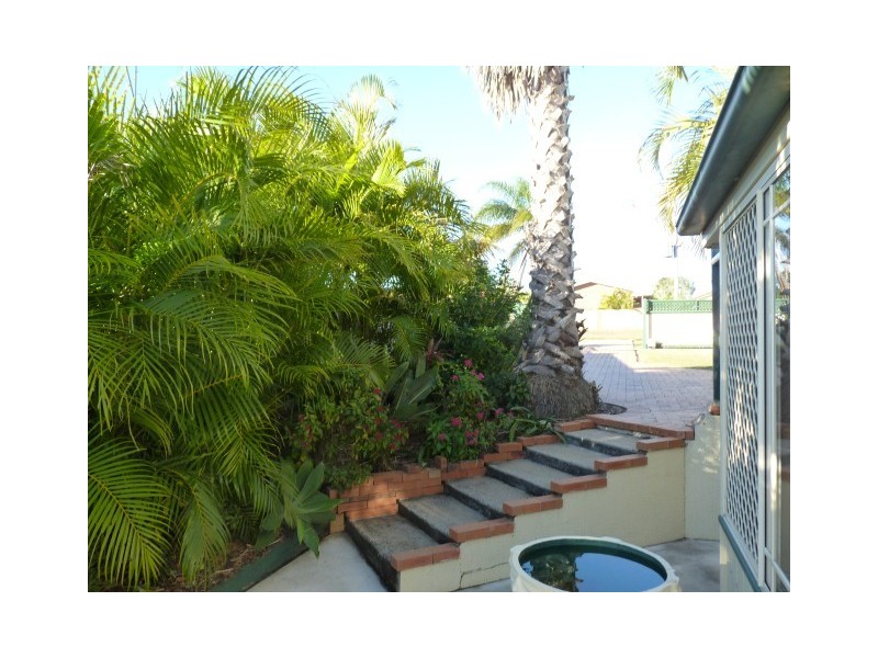 76 Murphy Street, Point Vernon QLD 4655