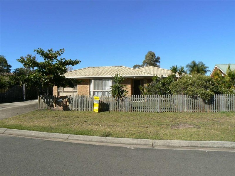 4 Rhys Court, Torquay QLD 4655