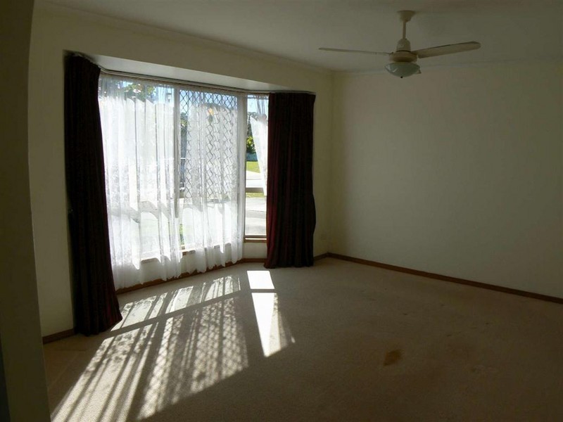 4 Rhys Court, Torquay QLD 4655