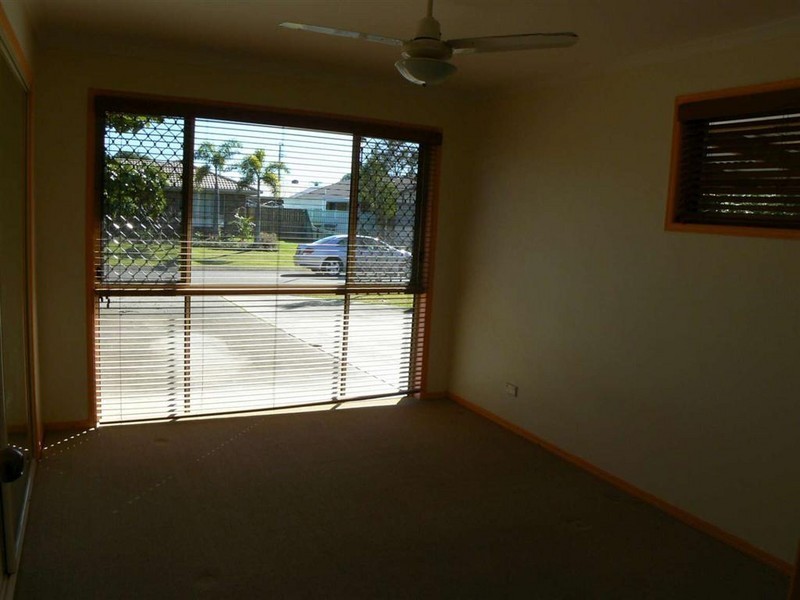 4 Rhys Court, Torquay QLD 4655