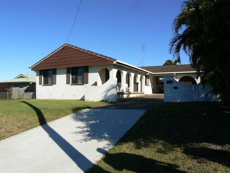 227  Boat Harbour Drive, Pialba QLD 4655