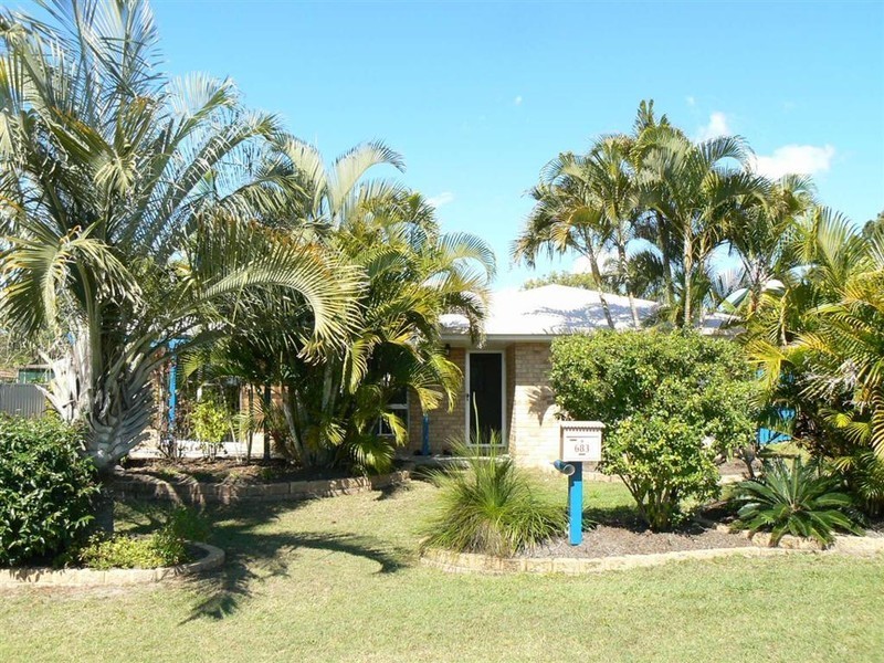 683 Boat Harbour Drive, Urangan QLD 4655