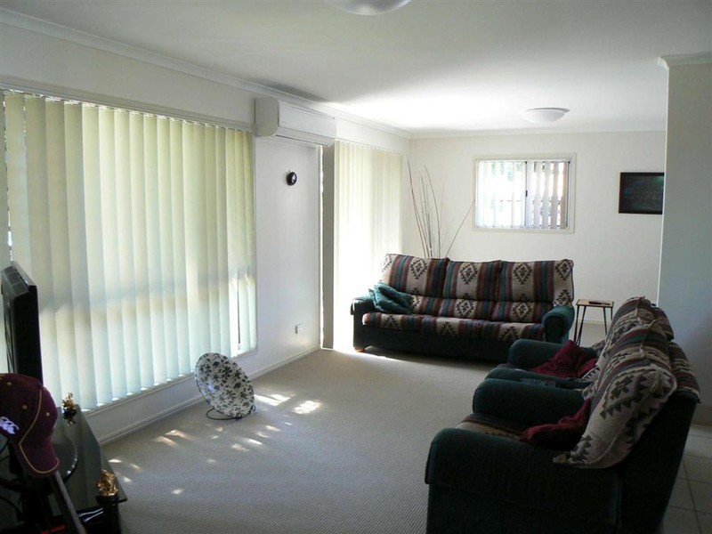 683 Boat Harbour Drive, Urangan QLD 4655