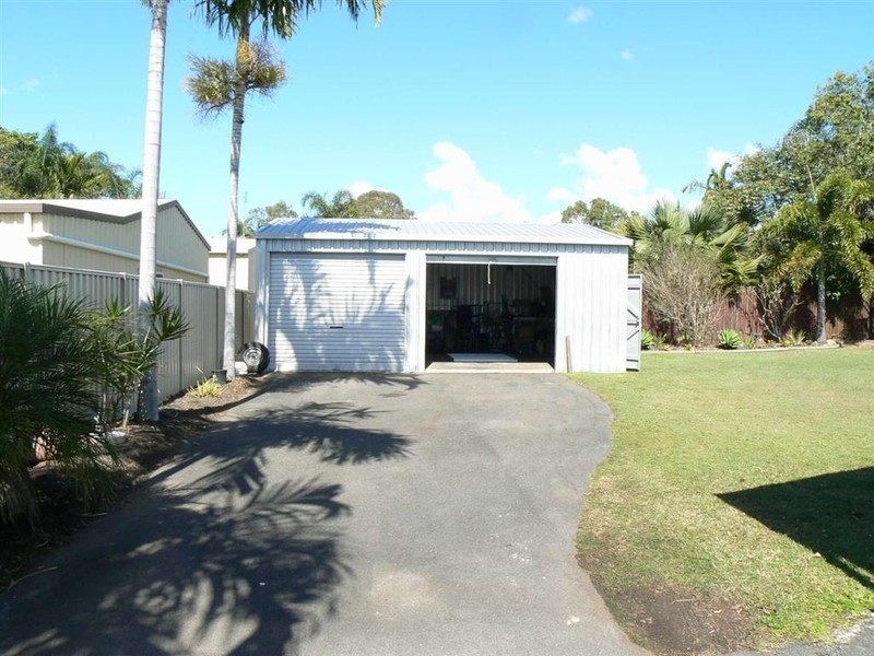 683 Boat Harbour Drive, Urangan QLD 4655