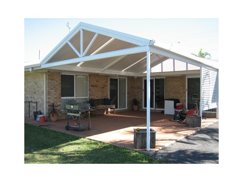 683 Boat Harbour Drive, Urangan QLD 4655