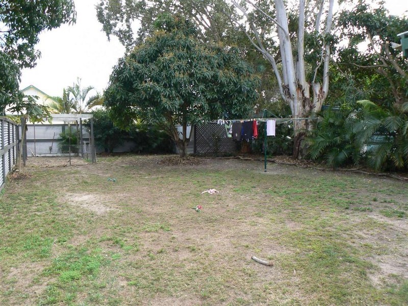 6 Ocean Street, Torquay QLD 4655